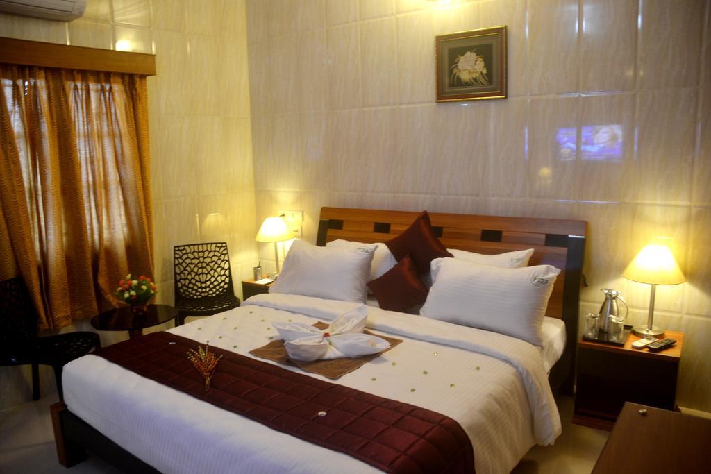 Peace Inn Chennai Exterior foto